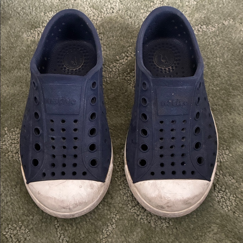 Native Unisex Jefferson Waterproof Slip On Sneakers Size 7